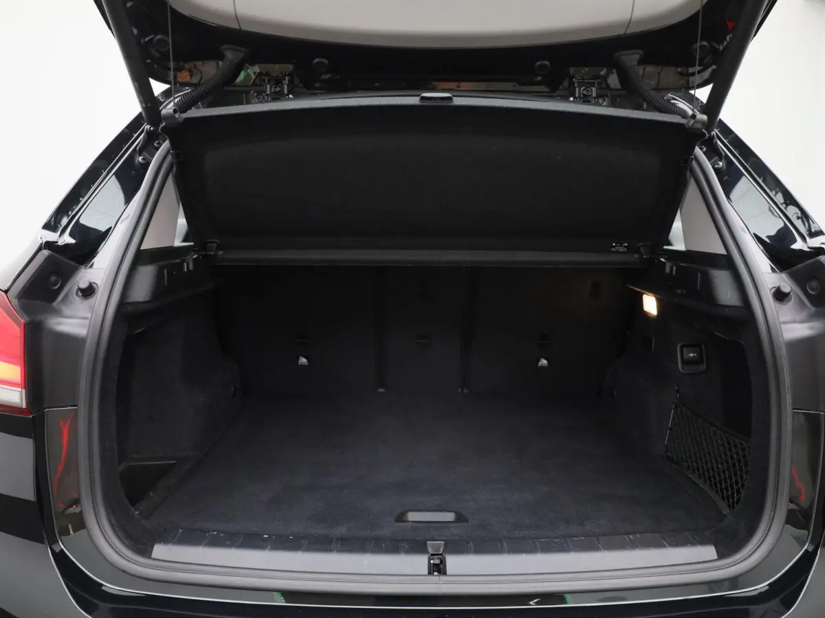 xDrive25e | Automaat | Achteruitrijcamera | Parkeersensoren | Climate Control |