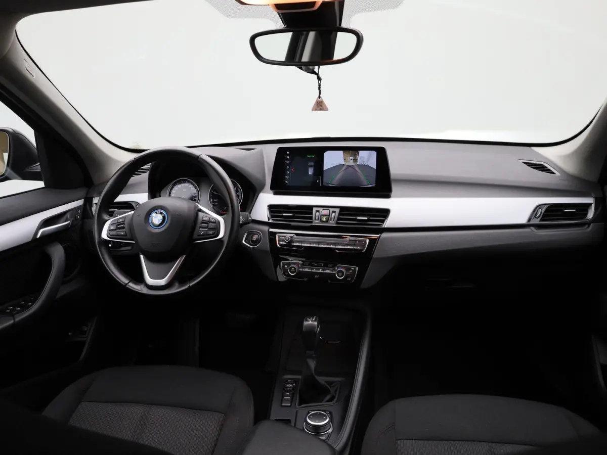 xDrive25e | Automaat | Achteruitrijcamera | Parkeersensoren | Climate Control |
