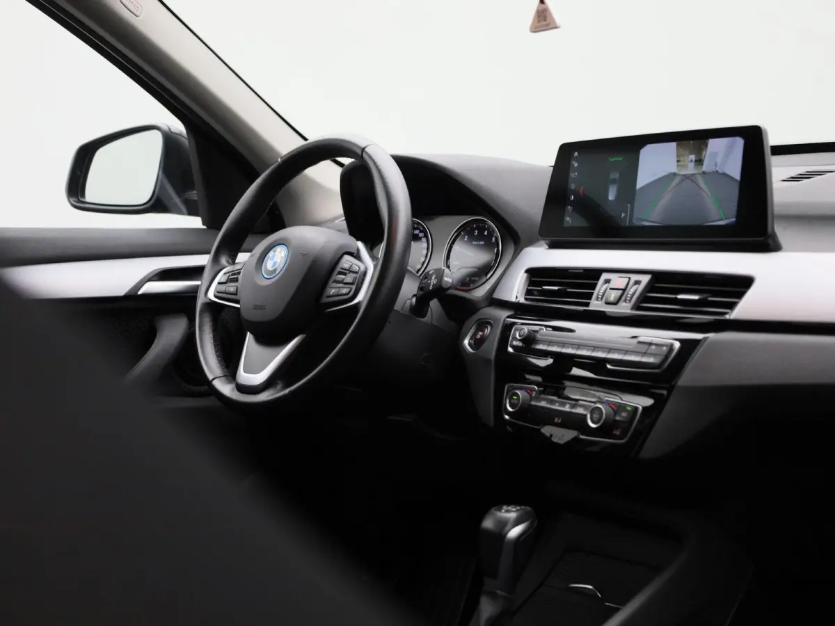 xDrive25e | Automaat | Achteruitrijcamera | Parkeersensoren | Climate Control |