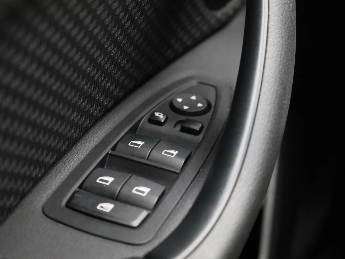 xDrive25e | Automaat | Achteruitrijcamera | Parkeersensoren | Climate Control |