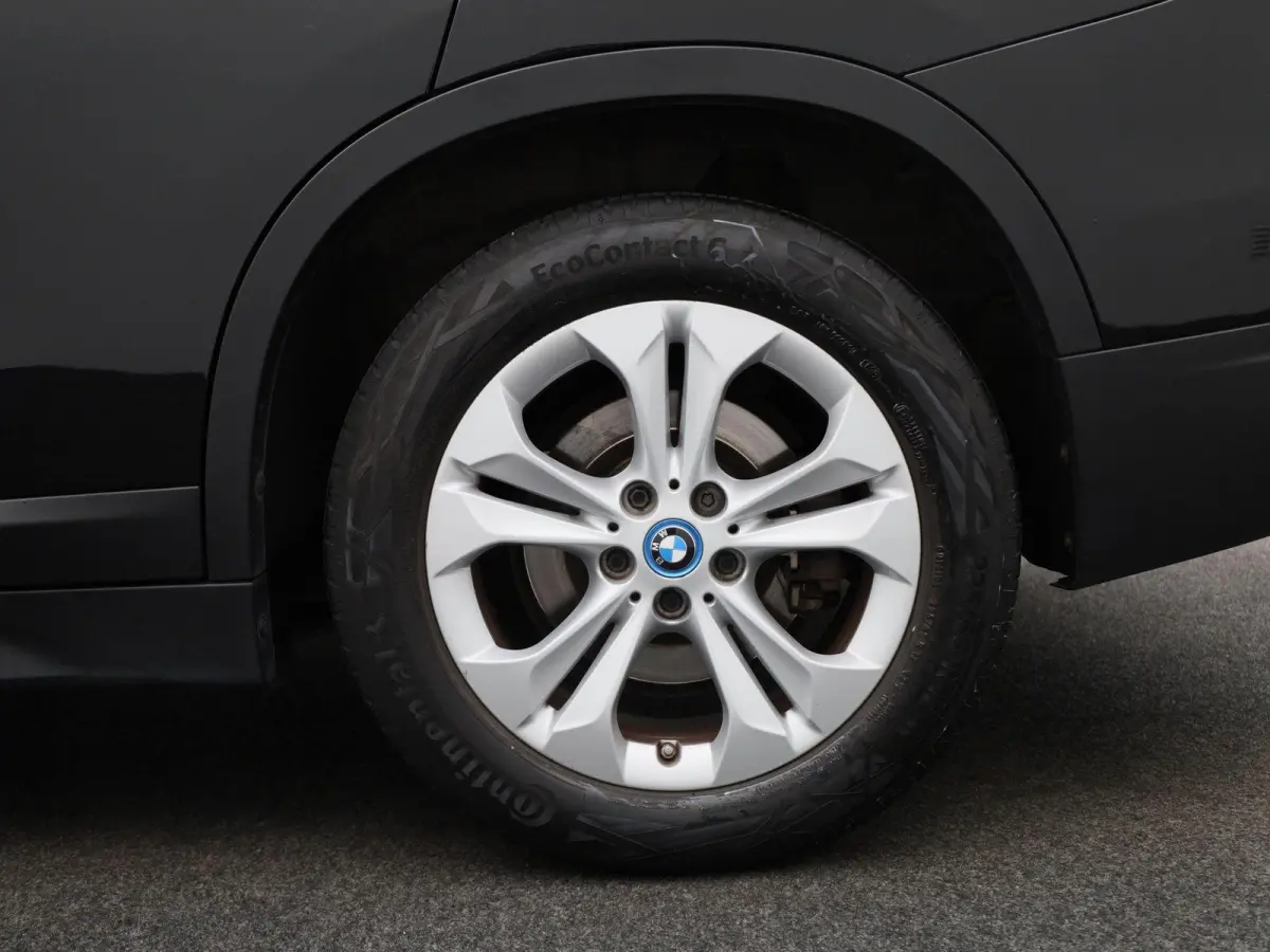 xDrive25e | Automaat | Achteruitrijcamera | Parkeersensoren | Climate Control |