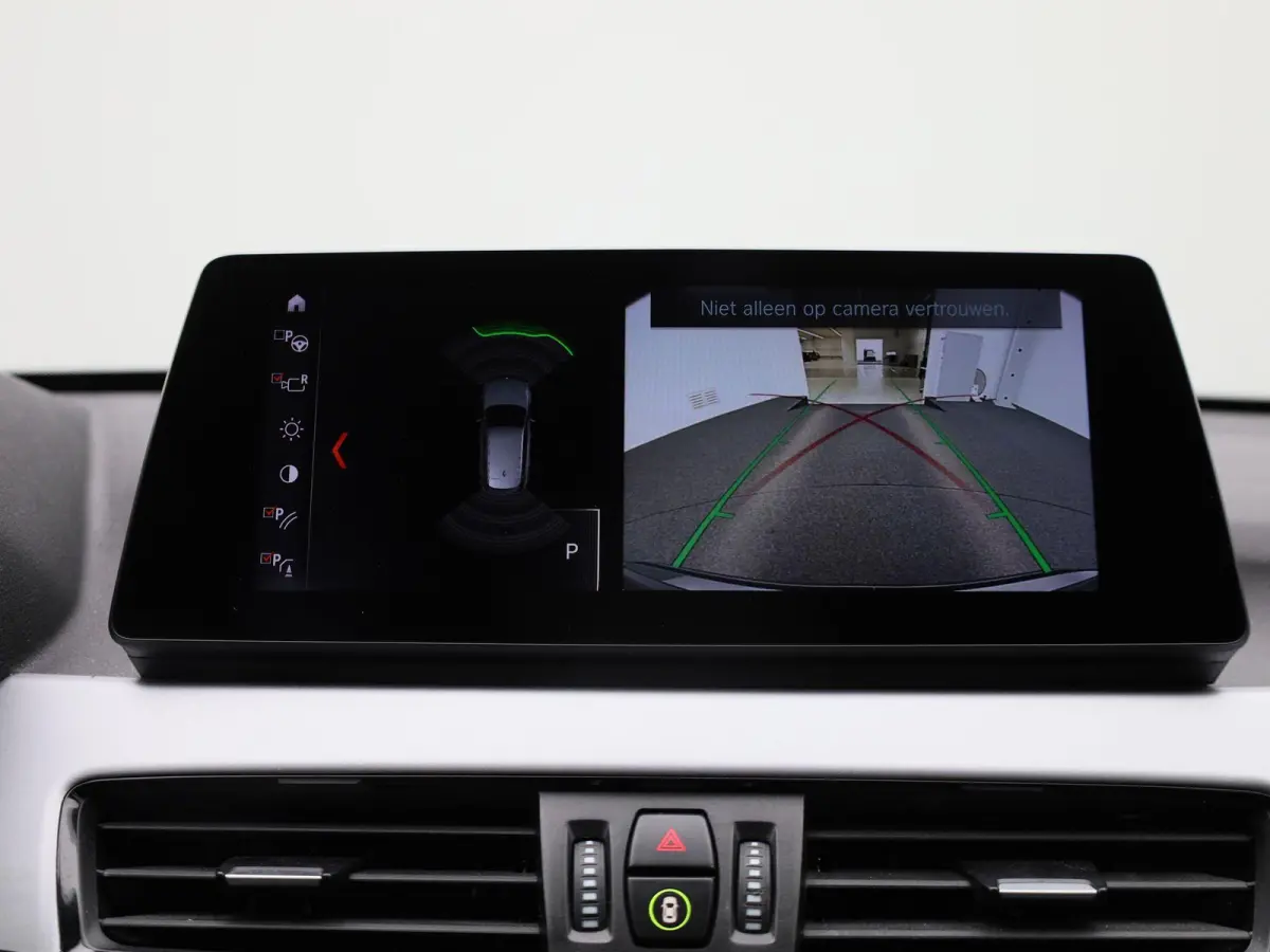 xDrive25e | Automaat | Achteruitrijcamera | Parkeersensoren | Climate Control |
