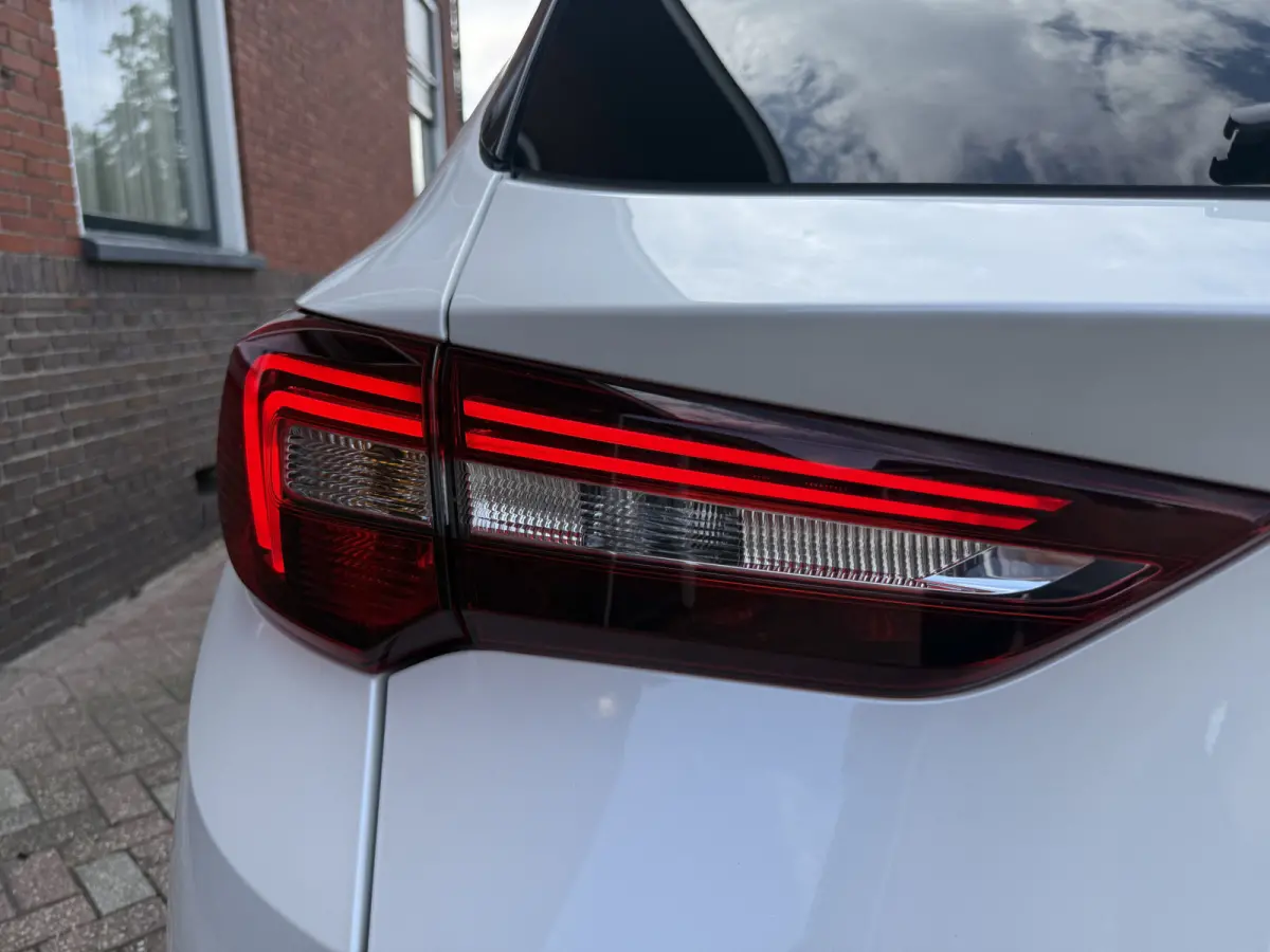 1.6 Turbo Hybrid Business Elegance 181pk | TREKHAAK | CAMERA | NAVI | FULL LED | PARELMOER WIT |