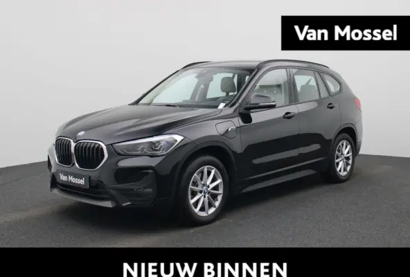 xDrive25e | Automaat | Achteruitrijcamera | Parkeersensoren | Climate Control |
