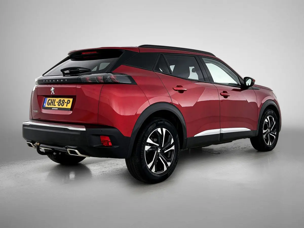 1.2 PureTech Allure | Apple Car Play / Android Auto | Parkeer camera | Verwarmbare stoelen | Climate Control | Cruise Control