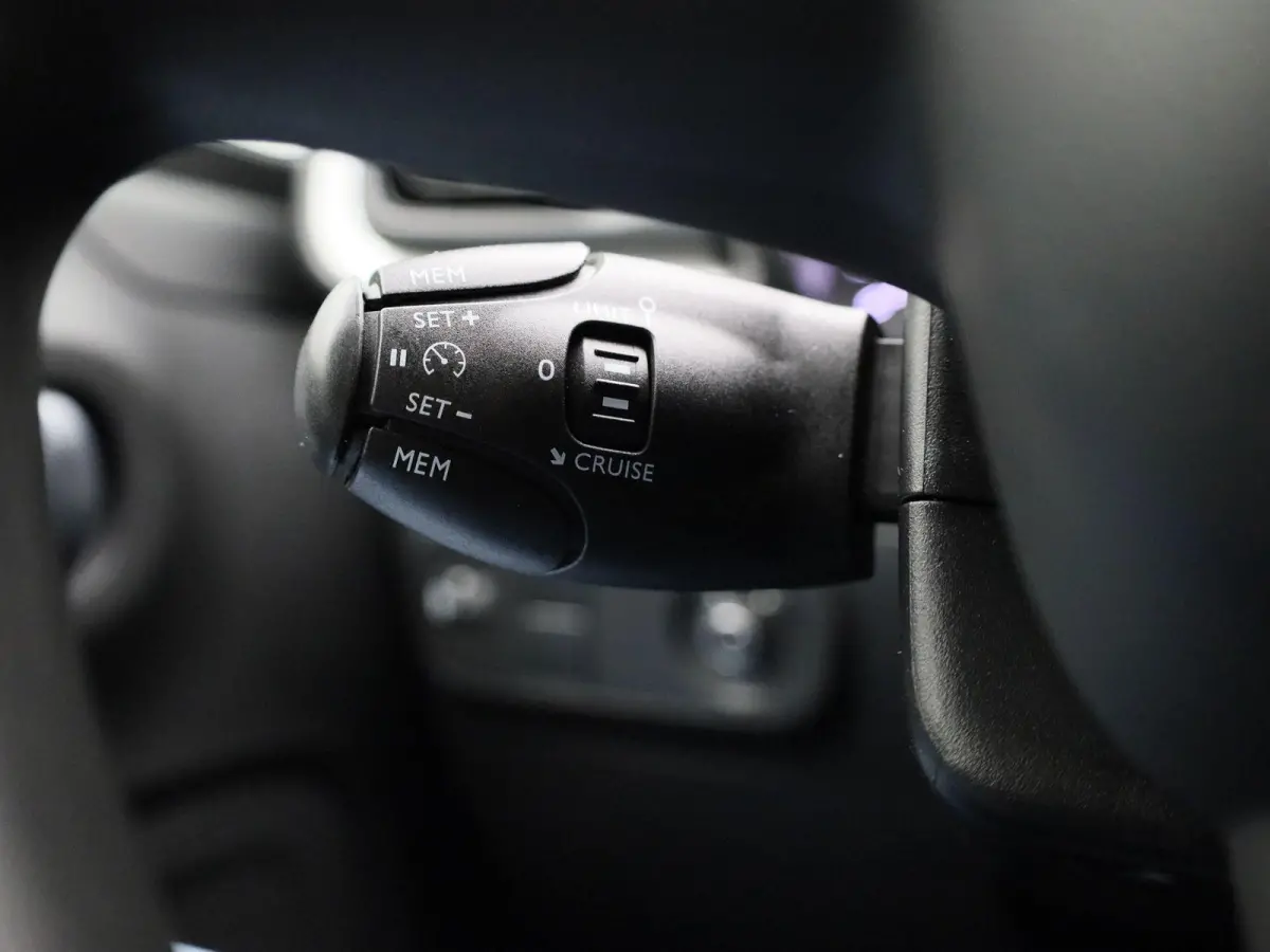 1.2 PureTech Feel | Apple Carplay/Android Auto | Climate Control | Parkeersensoren |