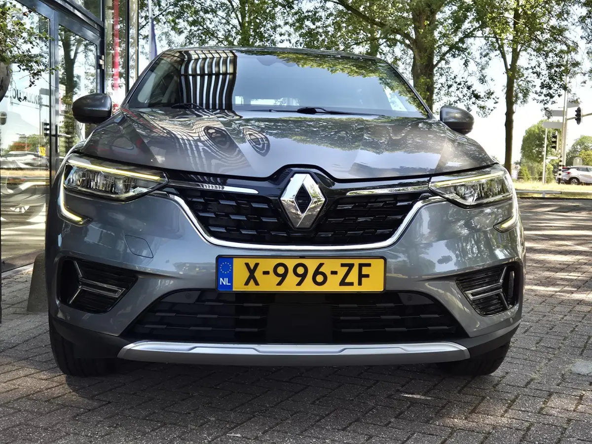 1.6 E-Tech hybrid 145 evolution | Navigatie | Climate Control | Cruise Control | Licht metalen velgen