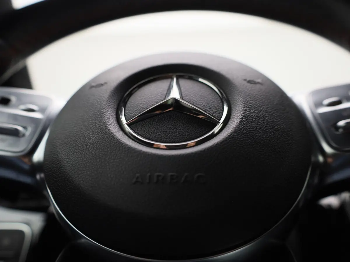 180 AMG Line | Automaat | Achteruitrijcamera | Parkeersensoren | Sfeerverlichting | Stoelverwarming |