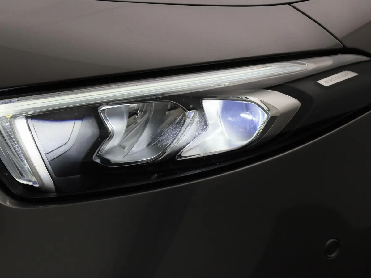 180 AMG Line | Automaat | Achteruitrijcamera | Parkeersensoren | Sfeerverlichting | Stoelverwarming |