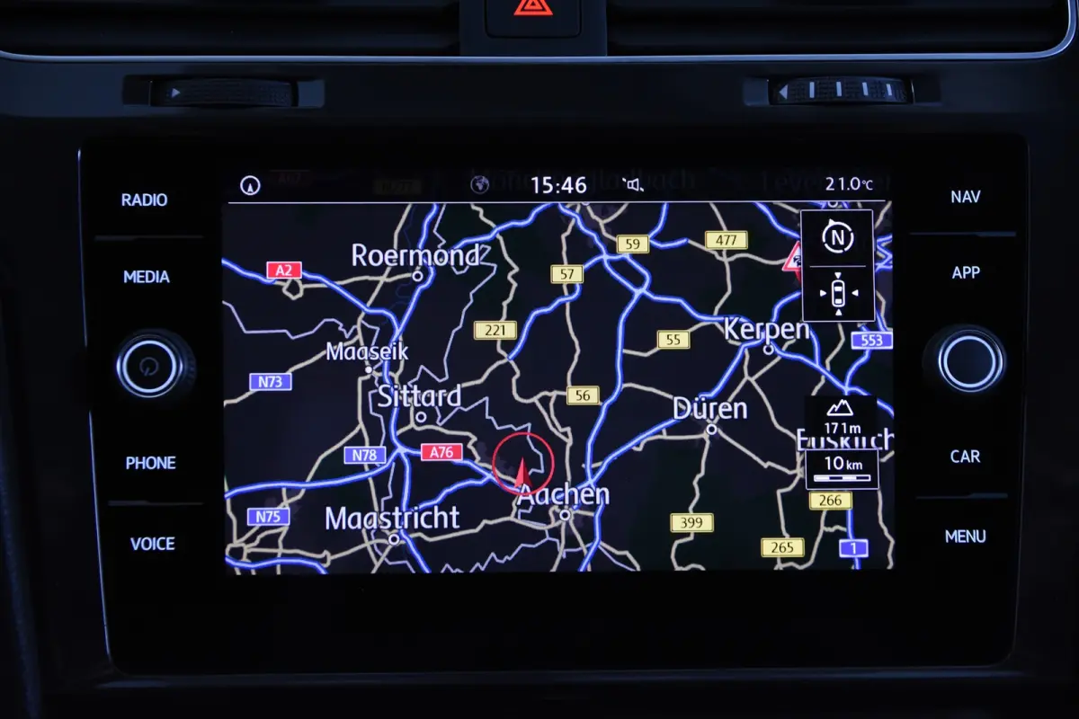 *Navigatie*Stoelverwarming*Park assist*