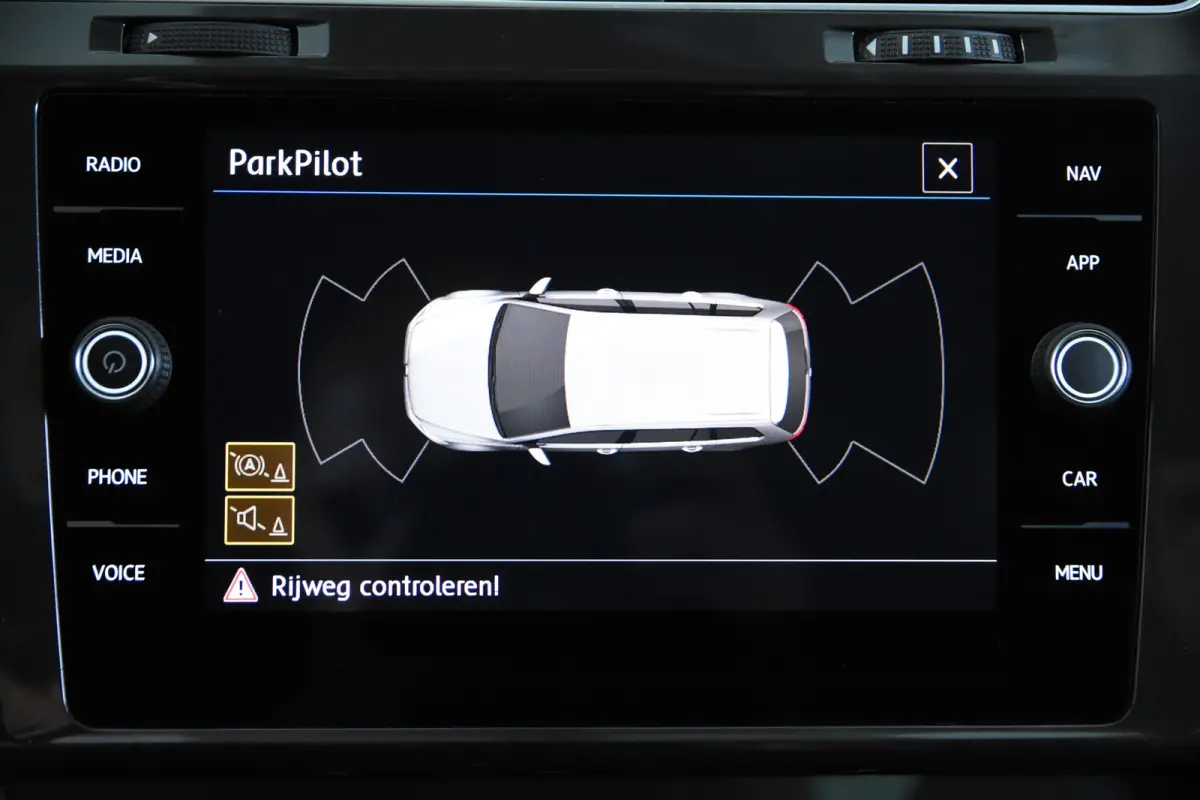 *Navigatie*Stoelverwarming*Park assist*