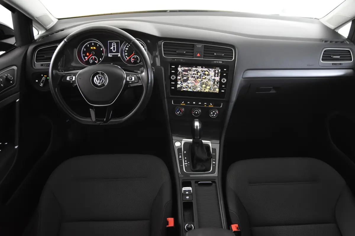 *Navigatie*Stoelverwarming*Park assist*