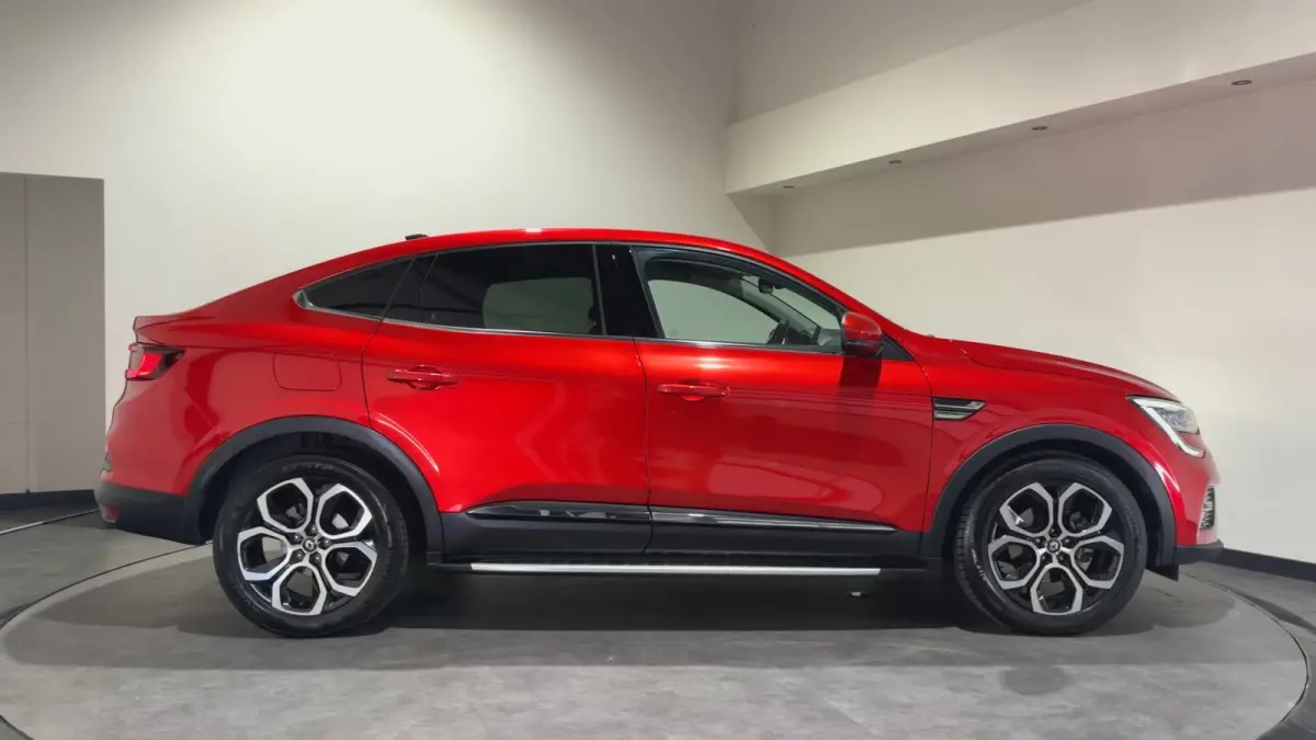1.6 E-Tech hybrid 145 techno | Cruise Control Adaptief | Keyless | LMV 18' | Nieuwstaat