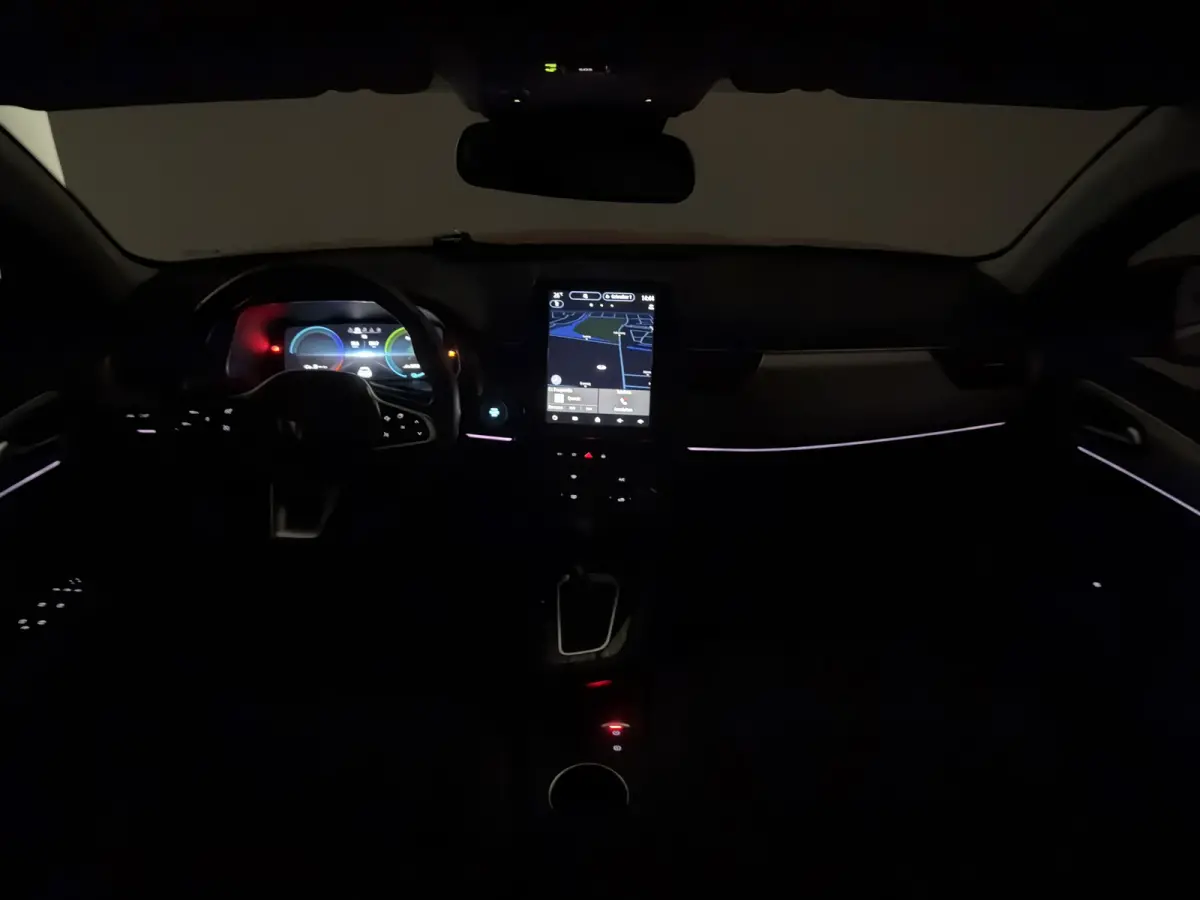 1.6 E-Tech hybrid 145 techno | Cruise Control Adaptief | Keyless | LMV 18' | Nieuwstaat