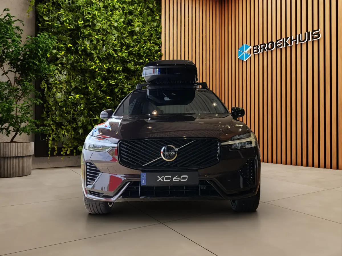 2.0 T6 Plug-in hybrid AWD Dark | Panoramadak | 360 Camera | Head-up | Pilot Assist | 21" Velgen