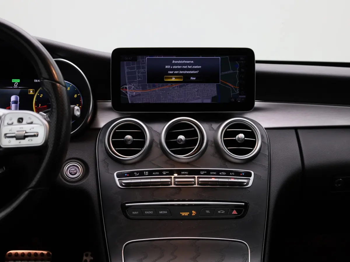 200 Business Solution AMG | Automaat | Apple Carplay / Android Auto | Sfeerverlichting | Panoramadak | Achteruitrijcamera | Parkeersensoren |
