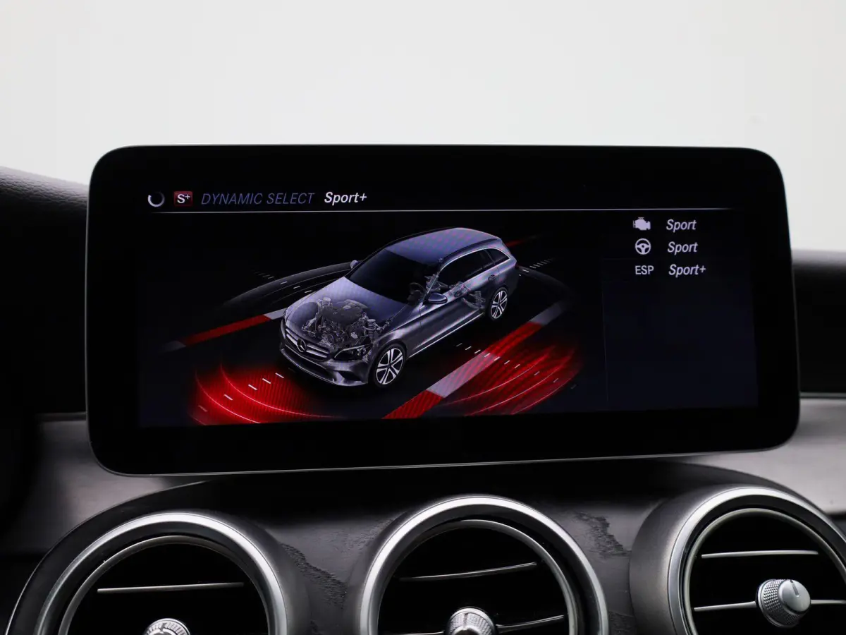 200 Business Solution AMG | Automaat | Apple Carplay / Android Auto | Sfeerverlichting | Panoramadak | Achteruitrijcamera | Parkeersensoren |