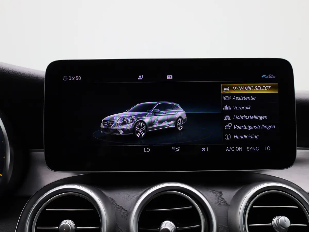 200 Business Solution AMG | Automaat | Apple Carplay / Android Auto | Sfeerverlichting | Panoramadak | Achteruitrijcamera | Parkeersensoren |