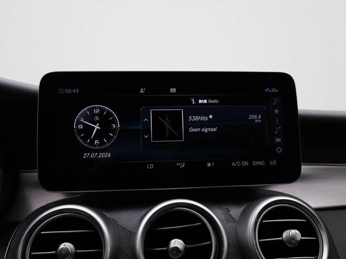200 Business Solution AMG | Automaat | Apple Carplay / Android Auto | Sfeerverlichting | Panoramadak | Achteruitrijcamera | Parkeersensoren |