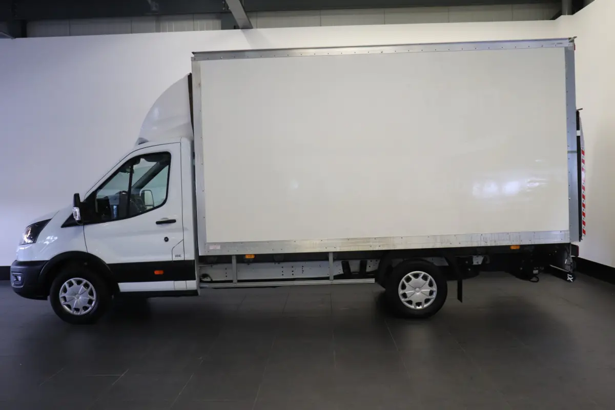 2.0 TDCI 130PK L4 Bakwagen EURO 6 - Airco - Cruise - Laadklep -  € 25.950,- Excl.