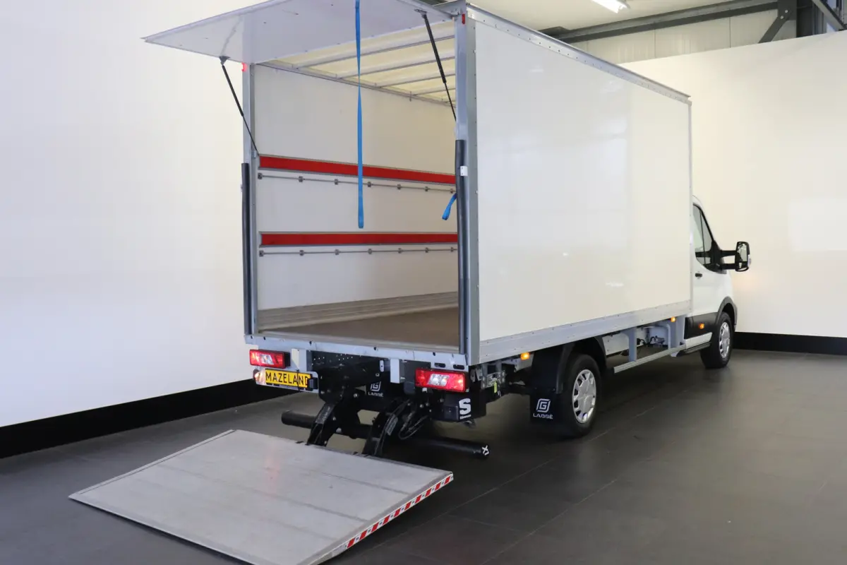 2.0 TDCI 130PK L4 Bakwagen EURO 6 - Airco - Cruise - Laadklep -  € 25.950,- Excl.