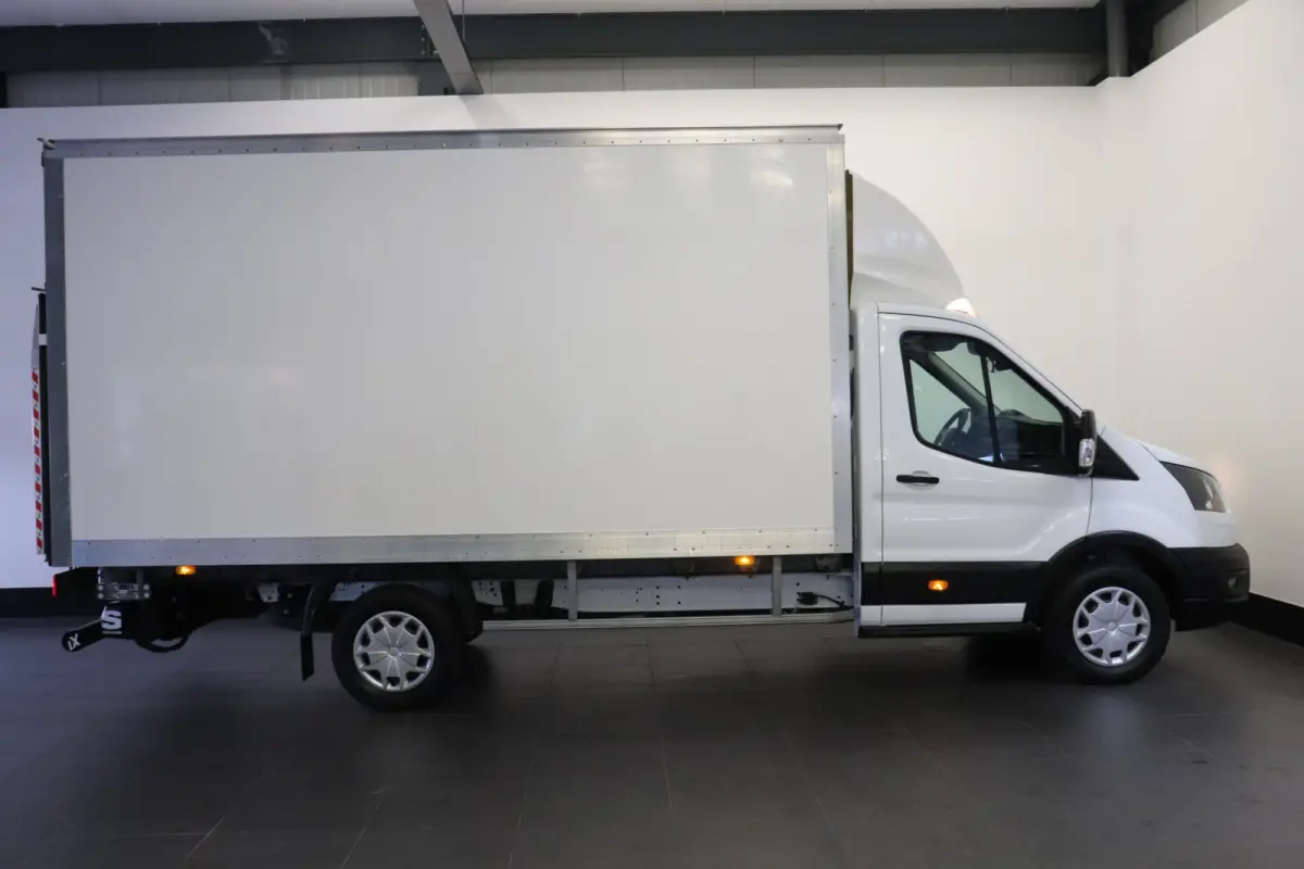 2.0 TDCI 130PK L4 Bakwagen EURO 6 - Airco - Cruise - Laadklep -  € 25.950,- Excl.