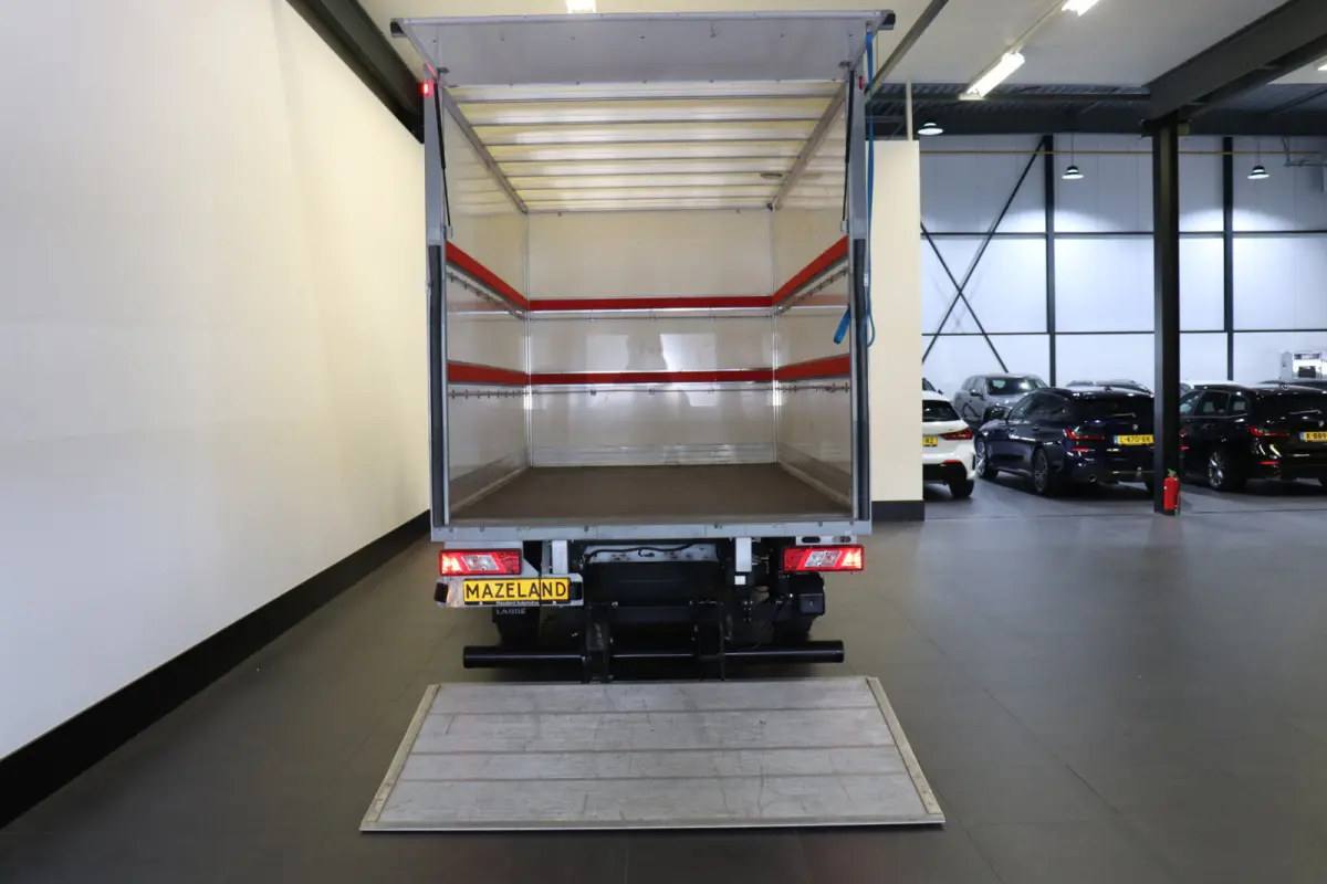 2.0 TDCI 130PK L4 Bakwagen EURO 6 - Airco - Cruise - Laadklep -  € 25.950,- Excl.