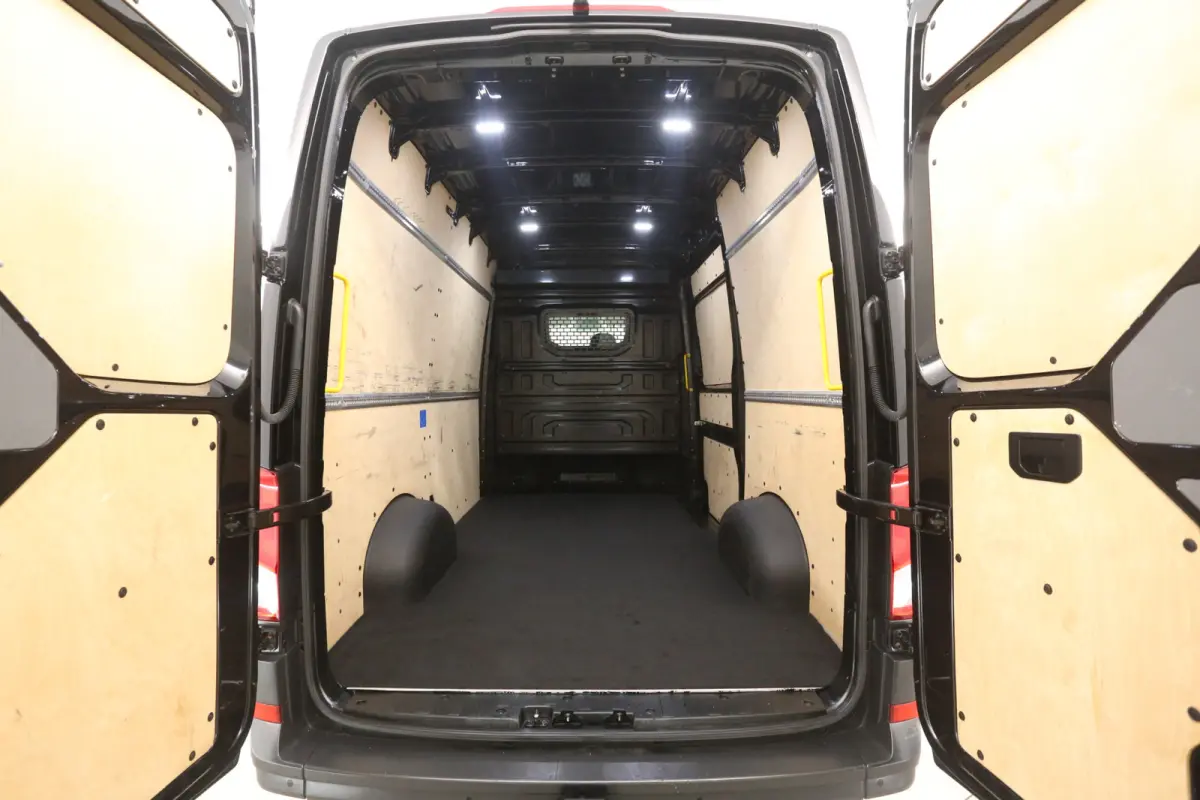 2.0 TDI L3H3 141PK | 3000KG Trekgew. | Airco | Camera | 3 Zits | Trekhaak | Carplay | Parkeersens.