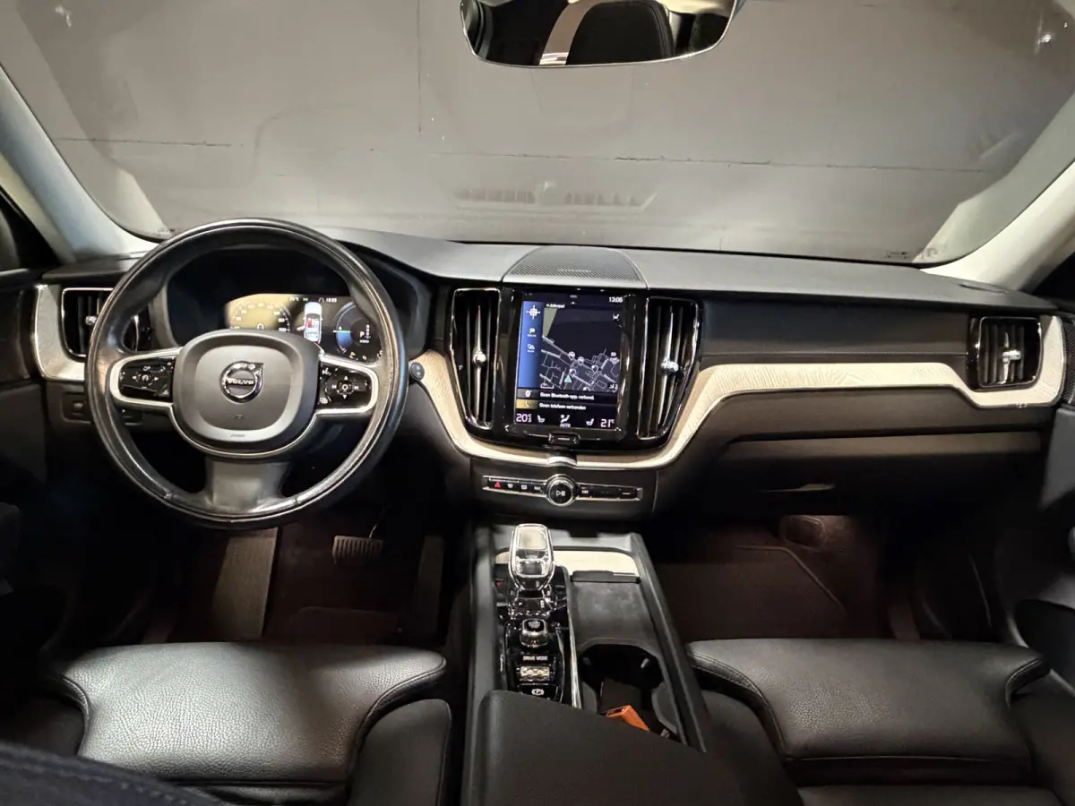 2.0 Recharge T8 AWD Inscription | Panoramadak | Elektr. trekhaak | Harman/Kardon | Camera | Stoel/stuurverwarming | Adapt. cruise