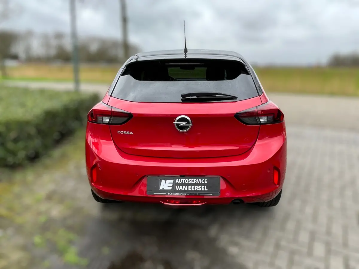 1.2 Ultimate CAMERA / CARPLAY / PDC V+A / STOEL & STUURVERWARMING / TWO-TONE / CRUISE CONTROL