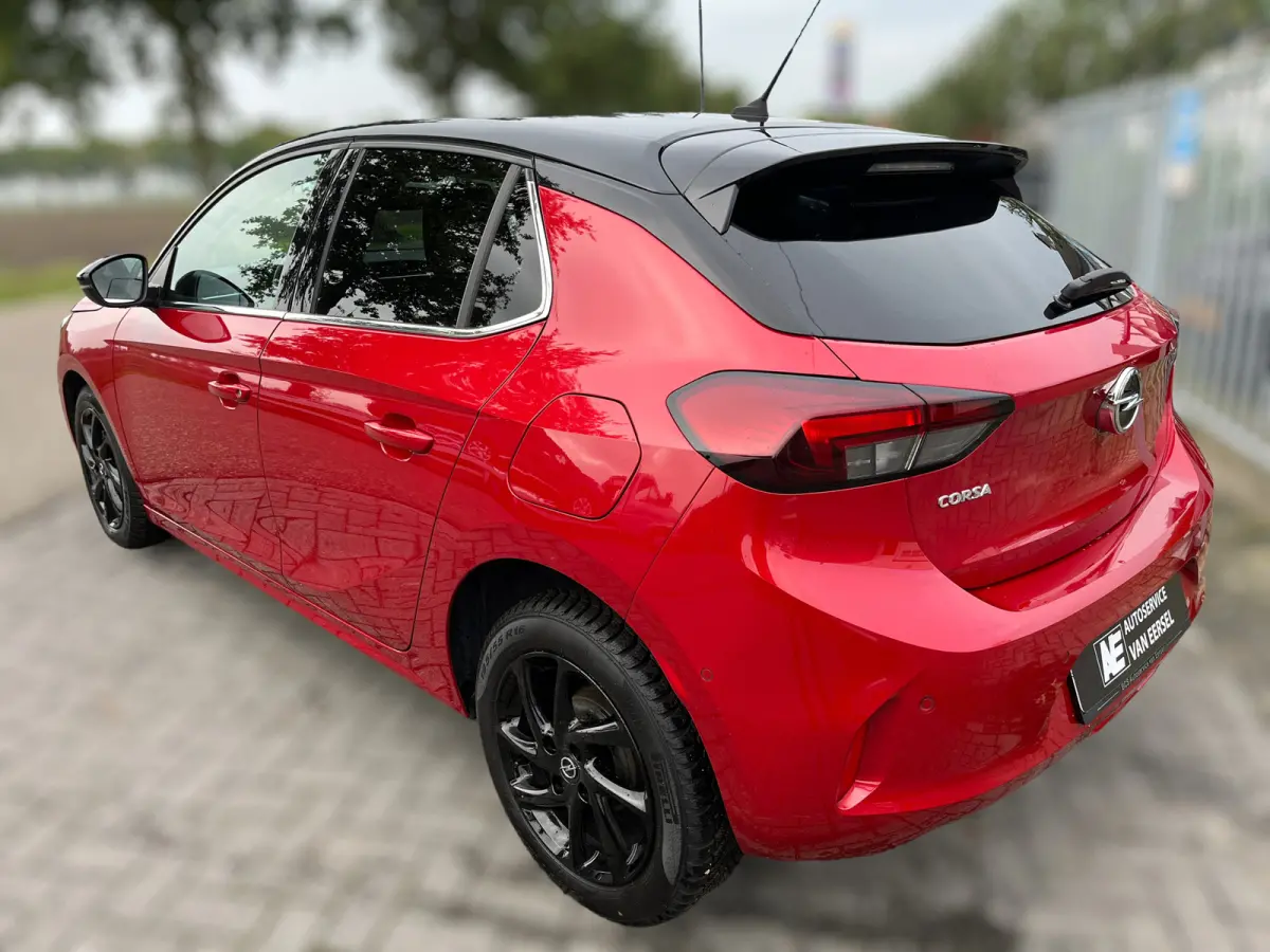 1.2 Ultimate CAMERA / CARPLAY / PDC V+A / STOEL & STUURVERWARMING / TWO-TONE / CRUISE CONTROL