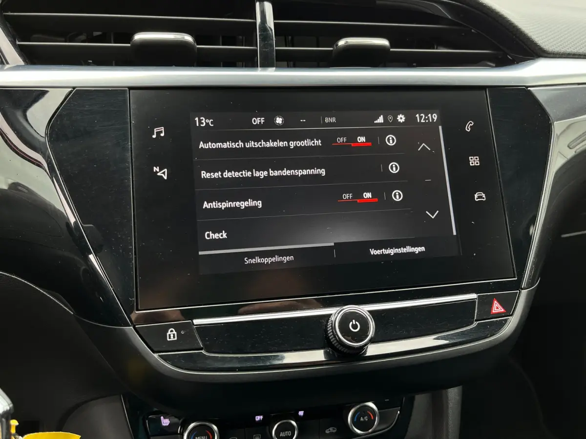 1.2 Ultimate CAMERA / CARPLAY / PDC V+A / STOEL & STUURVERWARMING / TWO-TONE / CRUISE CONTROL