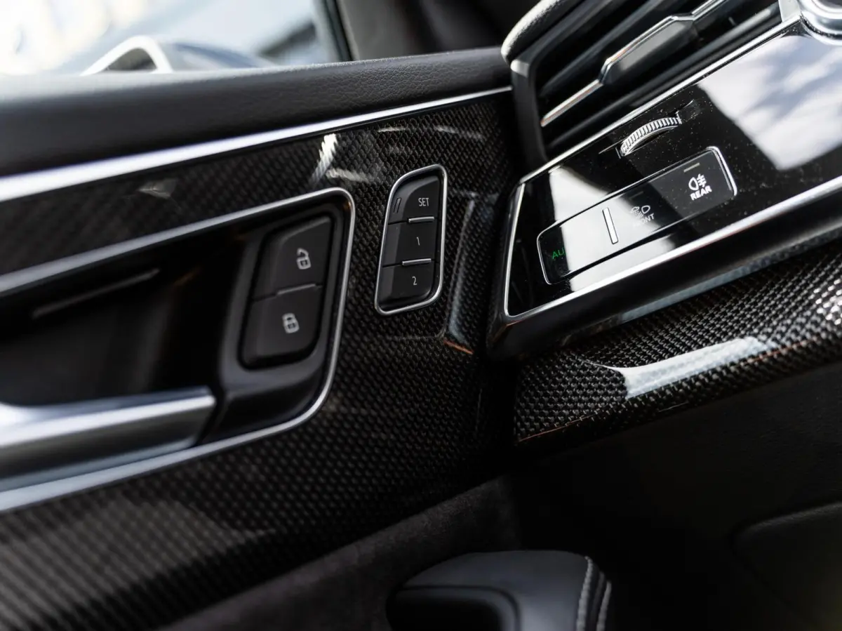 SQ8 4.0 TDI Quattro|PANO|22''|B&O|LUCHTV.|360°|SFEERV.