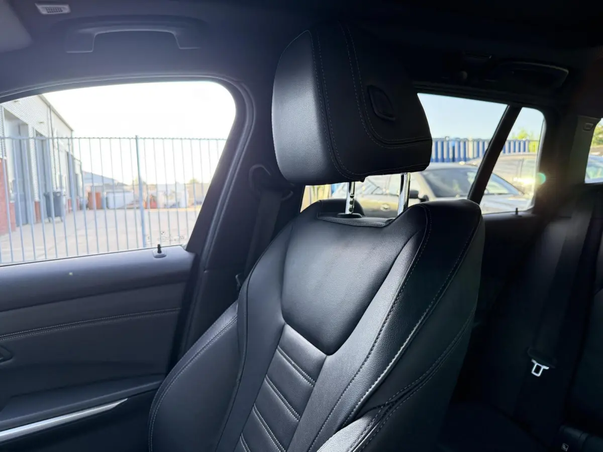 320e xDrive M-Sport|ACC|Pano|Head Up|Trekhaak|19''