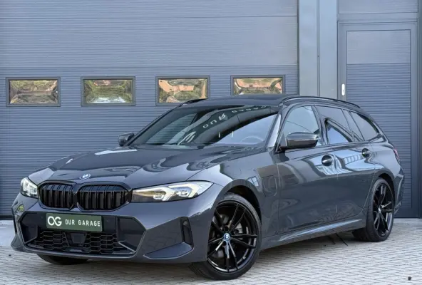 320e xDrive M-Sport|ACC|Pano|Head Up|Trekhaak|19''