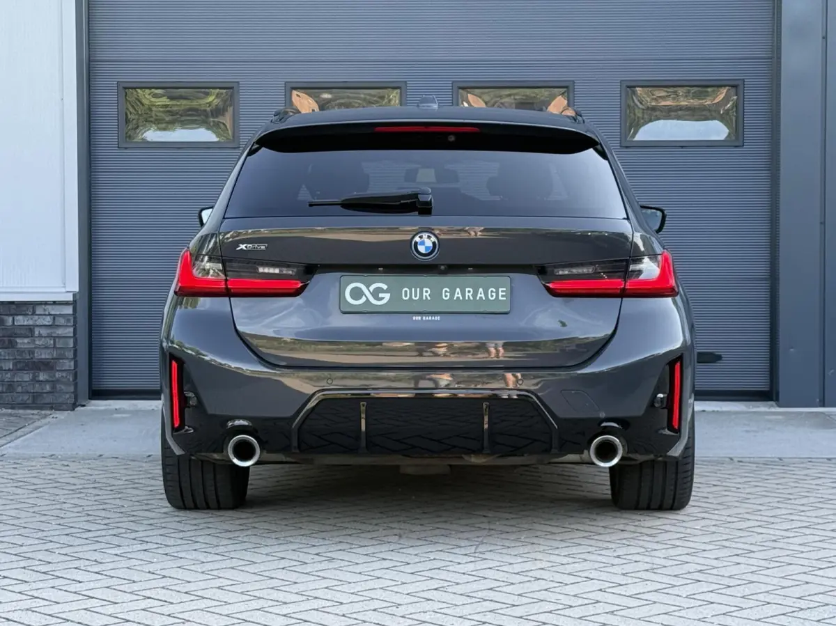 320e xDrive M-Sport|ACC|Pano|Head Up|Trekhaak|19''