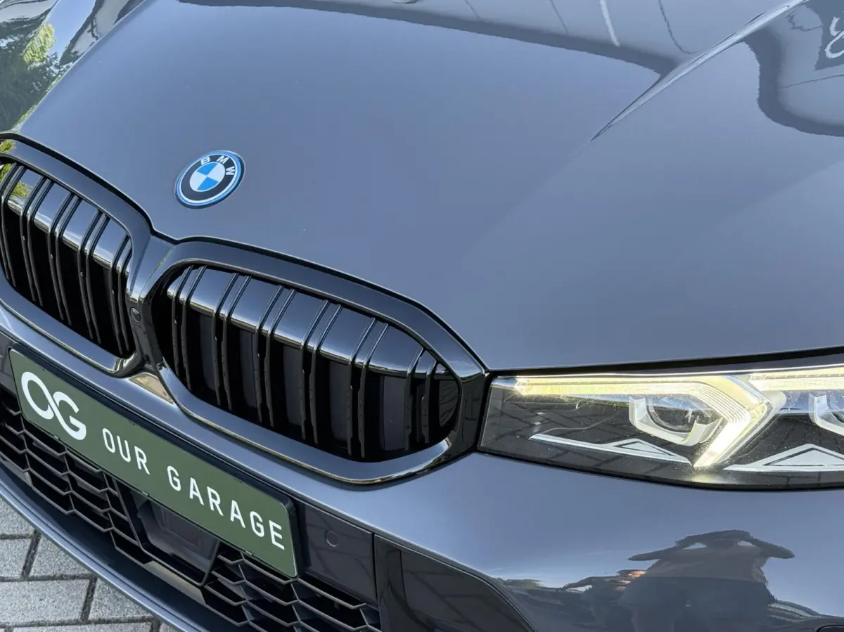 320e xDrive M-Sport|ACC|Pano|Head Up|Trekhaak|19''