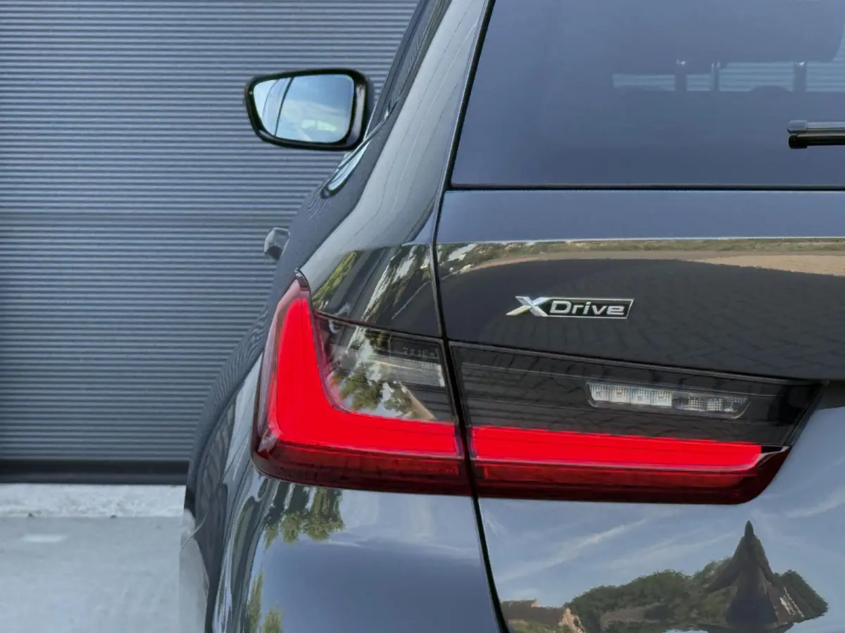320e xDrive M-Sport|ACC|Pano|Head Up|Trekhaak|19''