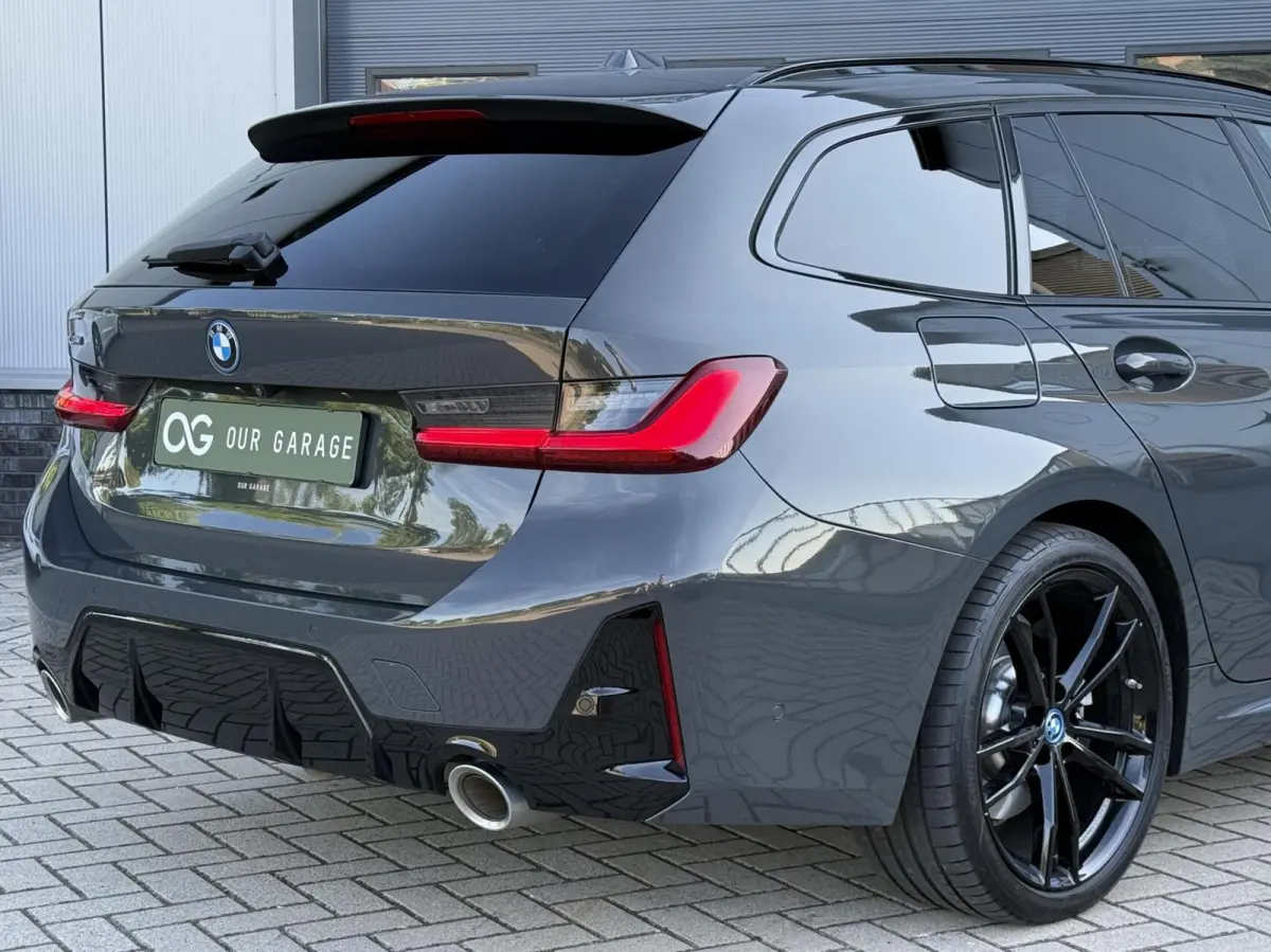 320e xDrive M-Sport|ACC|Pano|Head Up|Trekhaak|19''
