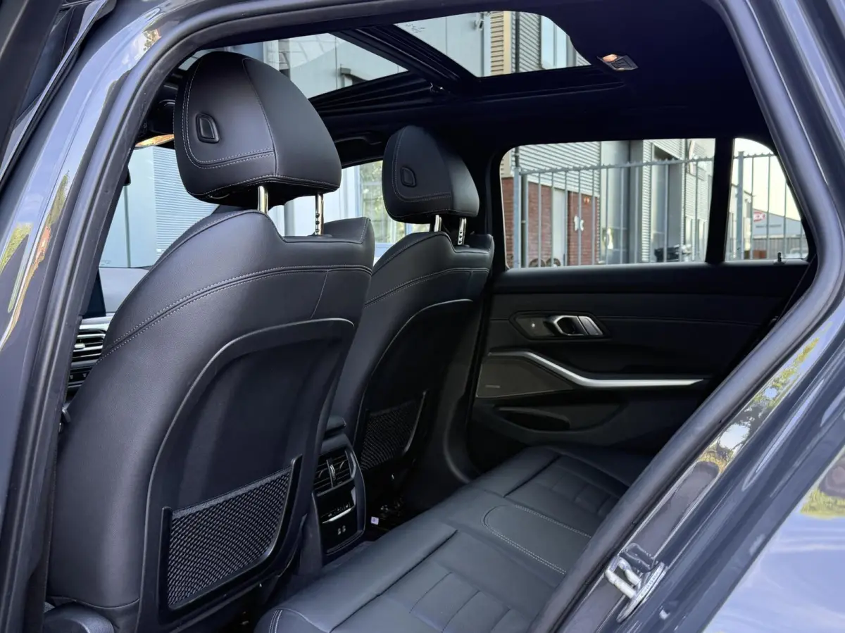 320e xDrive M-Sport|ACC|Pano|Head Up|Trekhaak|19''