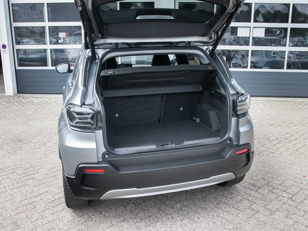 Summit 54 kWh | SOH 96,1% | Infotainment Pack | Bicolore