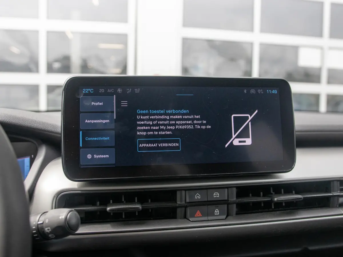 Summit 54 kWh | SOH 96,1% | Infotainment Pack | Bicolore