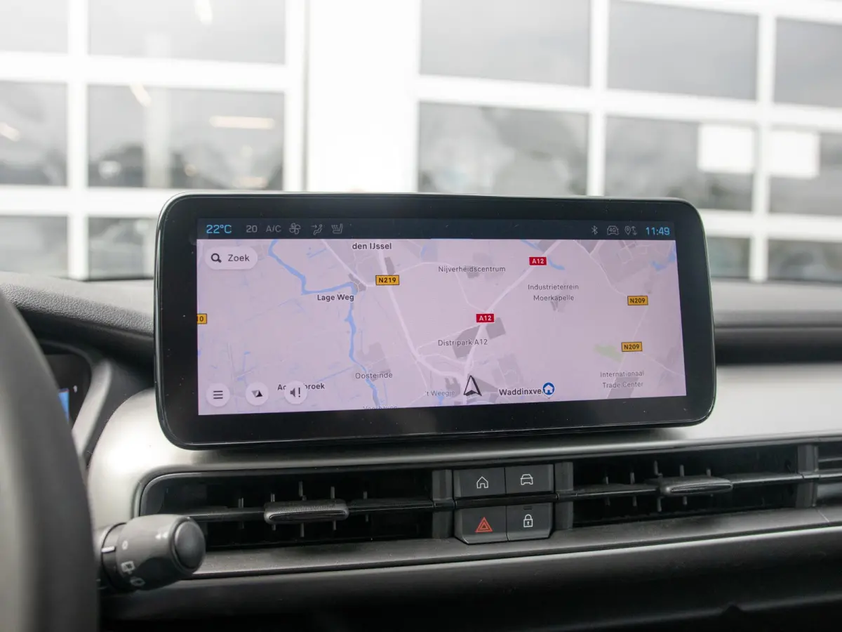 Summit 54 kWh | SOH 96,1% | Infotainment Pack | Bicolore