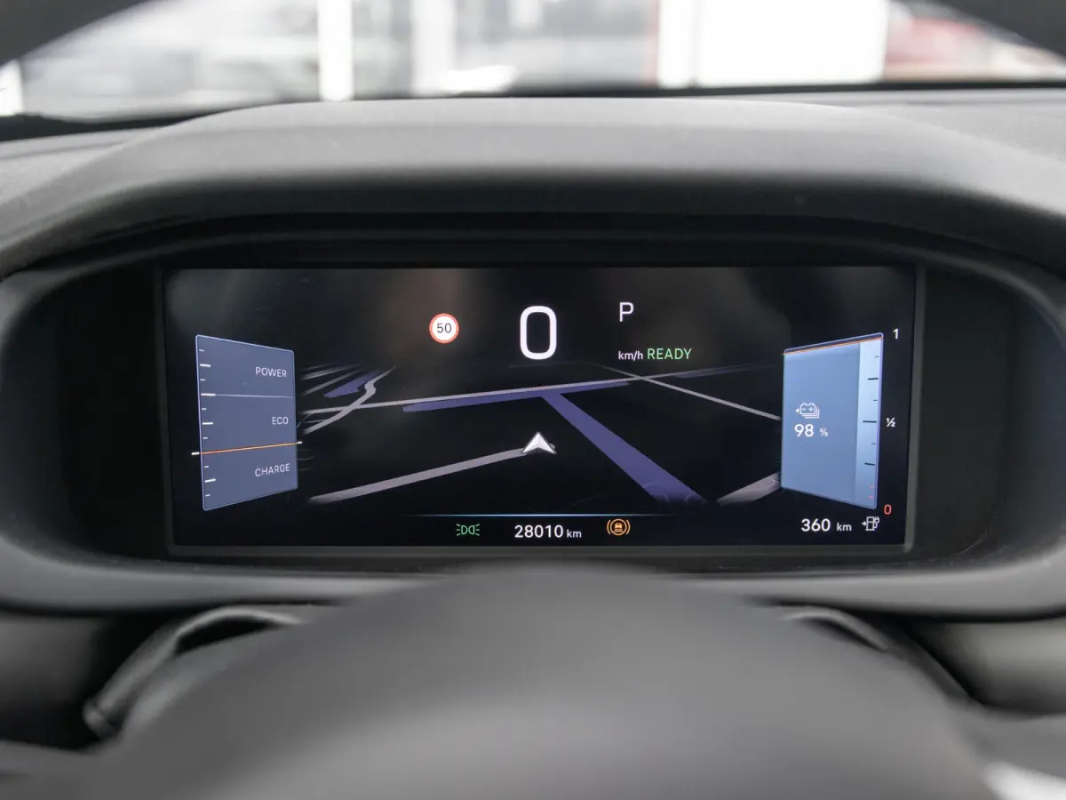 Summit 54 kWh | SOH 96,1% | Infotainment Pack | Bicolore