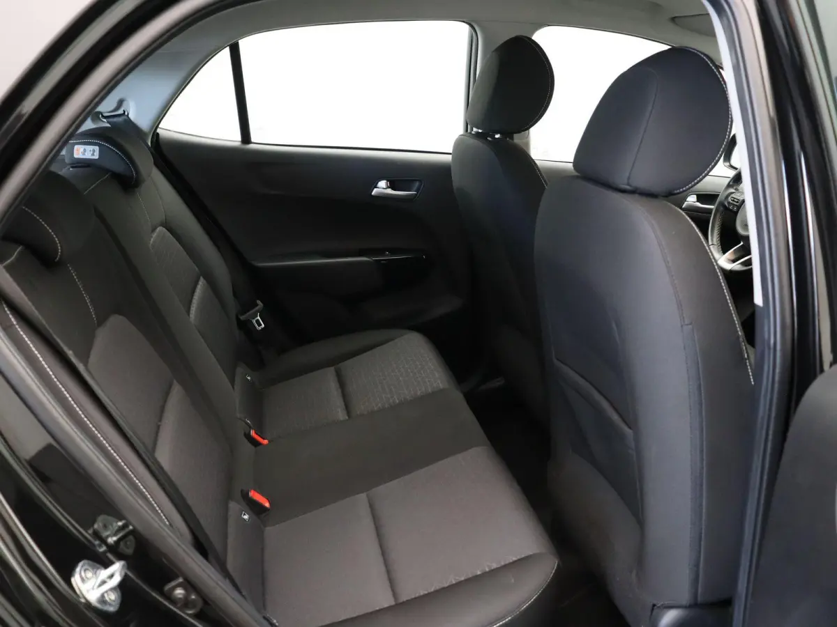 1.0 MPi DynamicLine | Airco | Cruise Control | Apple Carplay & Android Auto | Achteruitrijcamera |