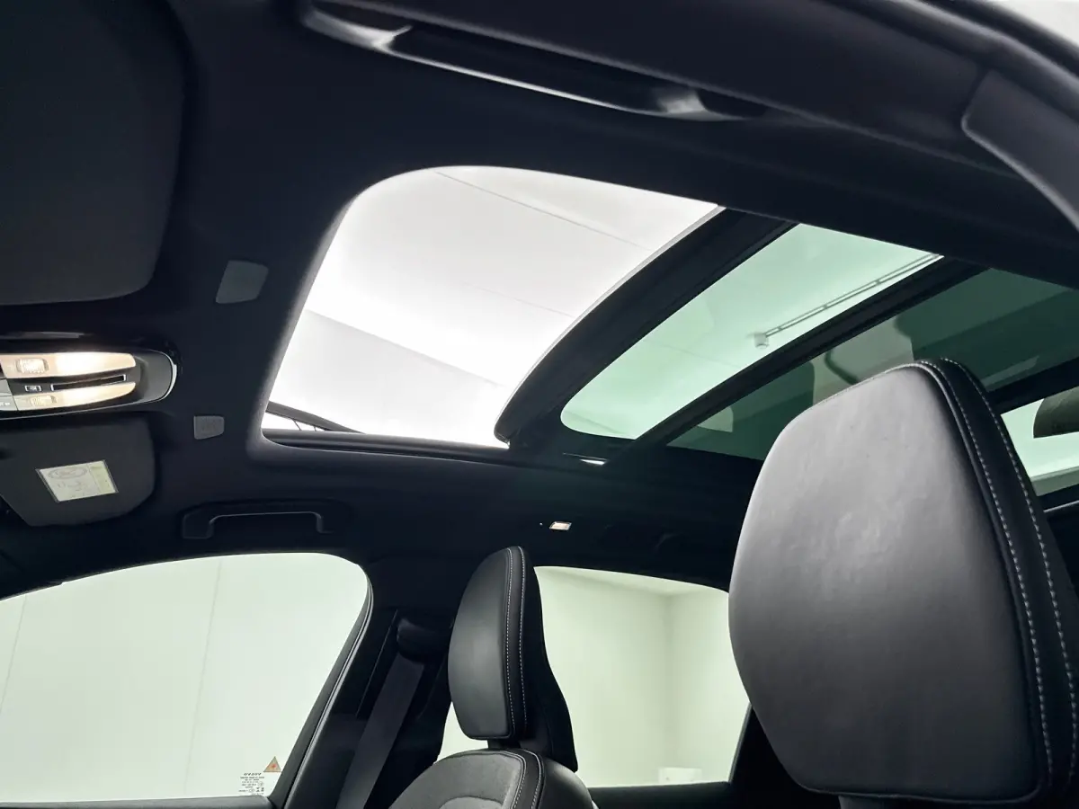 T6 Recharge R-Design | 21" | Harman Kardon | Trekhaak | Panoramadak | Elektr. verstelbare | Verwarmbare | Sportstoelen | Parkeercamera | Adaptieve Cruise | BLIS