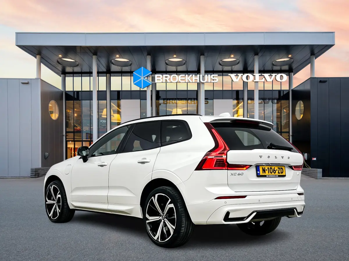 T6 Recharge R-Design | 21" | Harman Kardon | Trekhaak | Panoramadak | Elektr. verstelbare | Verwarmbare | Sportstoelen | Parkeercamera | Adaptieve Cruise | BLIS