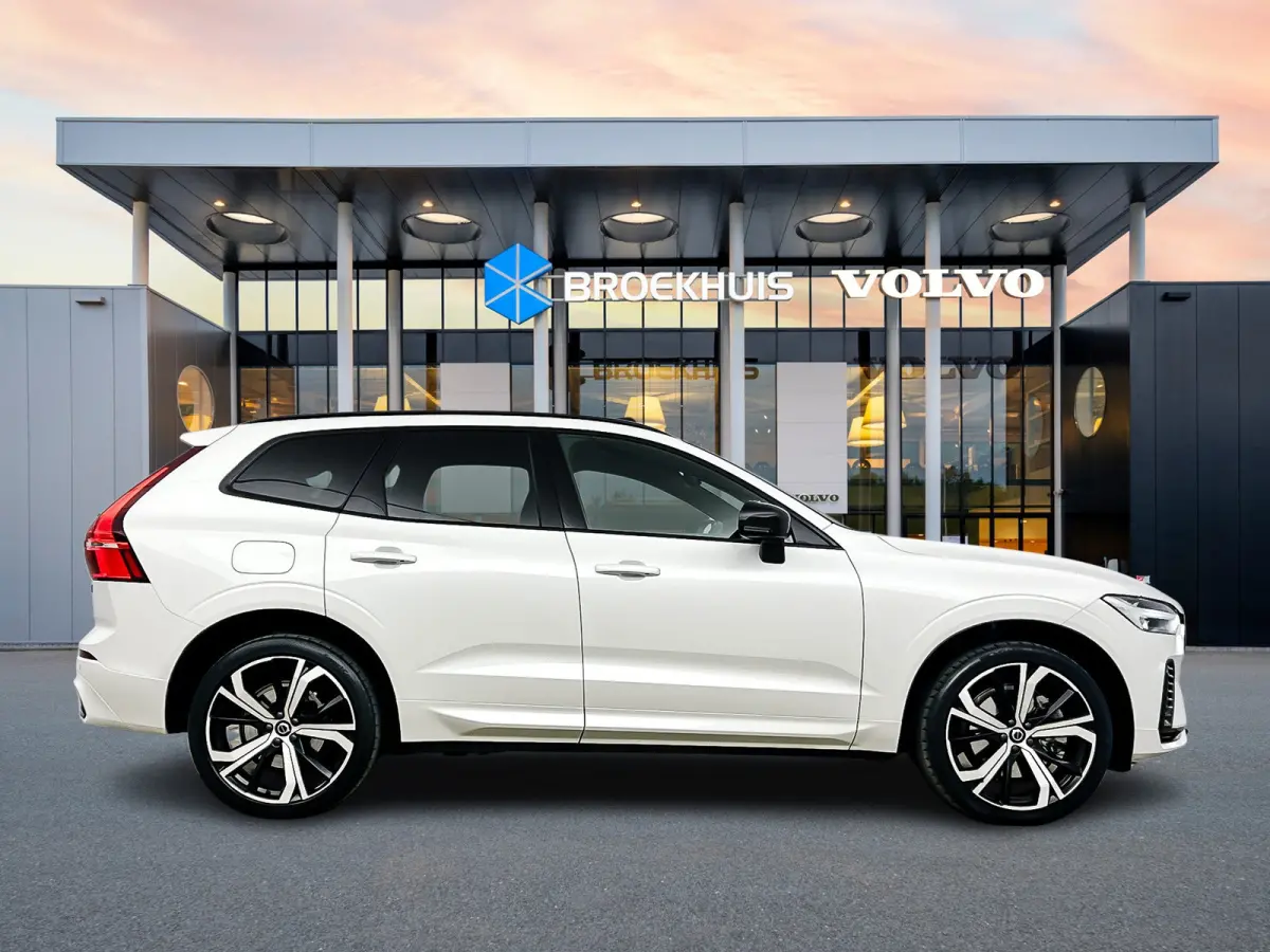 T6 Recharge R-Design | 21" | Harman Kardon | Trekhaak | Panoramadak | Elektr. verstelbare | Verwarmbare | Sportstoelen | Parkeercamera | Adaptieve Cruise | BLIS