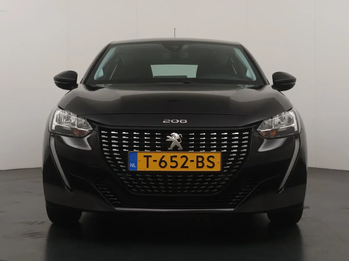 1.2 PureTech Active | CarPlay/Android Auto | Cruise Control | Metallic Lak |