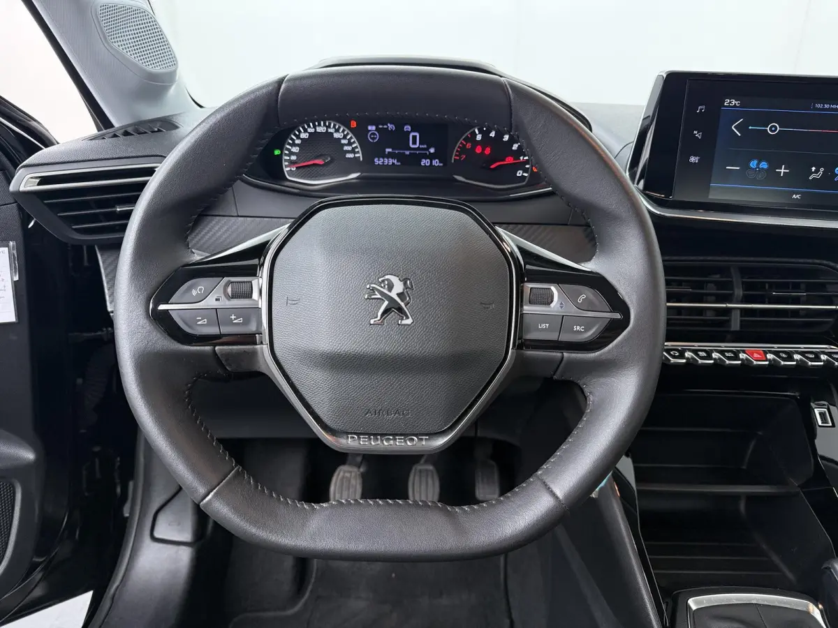1.2 PureTech Active | CarPlay/Android Auto | Cruise Control | Metallic Lak |